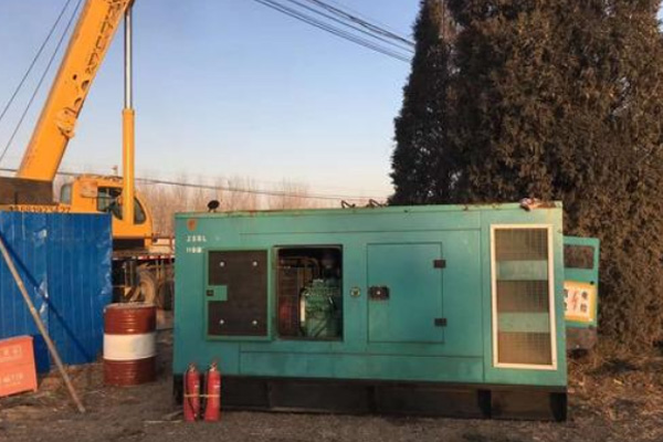 麻阳如何通过改变励磁回路电阻的方式调节柴油发电机组的输出电压？